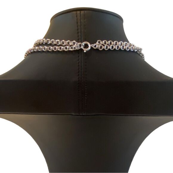 Vintage Avon Teardrop Pendant on Double Layered Silvertone Chain. - Picture 4 of 6